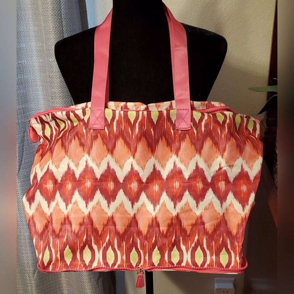 Chico's travel expandable nylon zipper bag